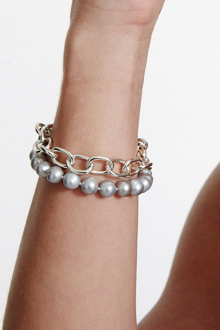 Chan Luu Esme Chain Bracelet in Grey Pearl